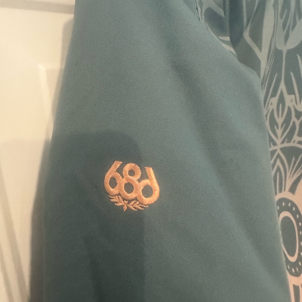 686 Kids Teal Puffer Jacket with Faux Fur Hood - Picture 7 of 7